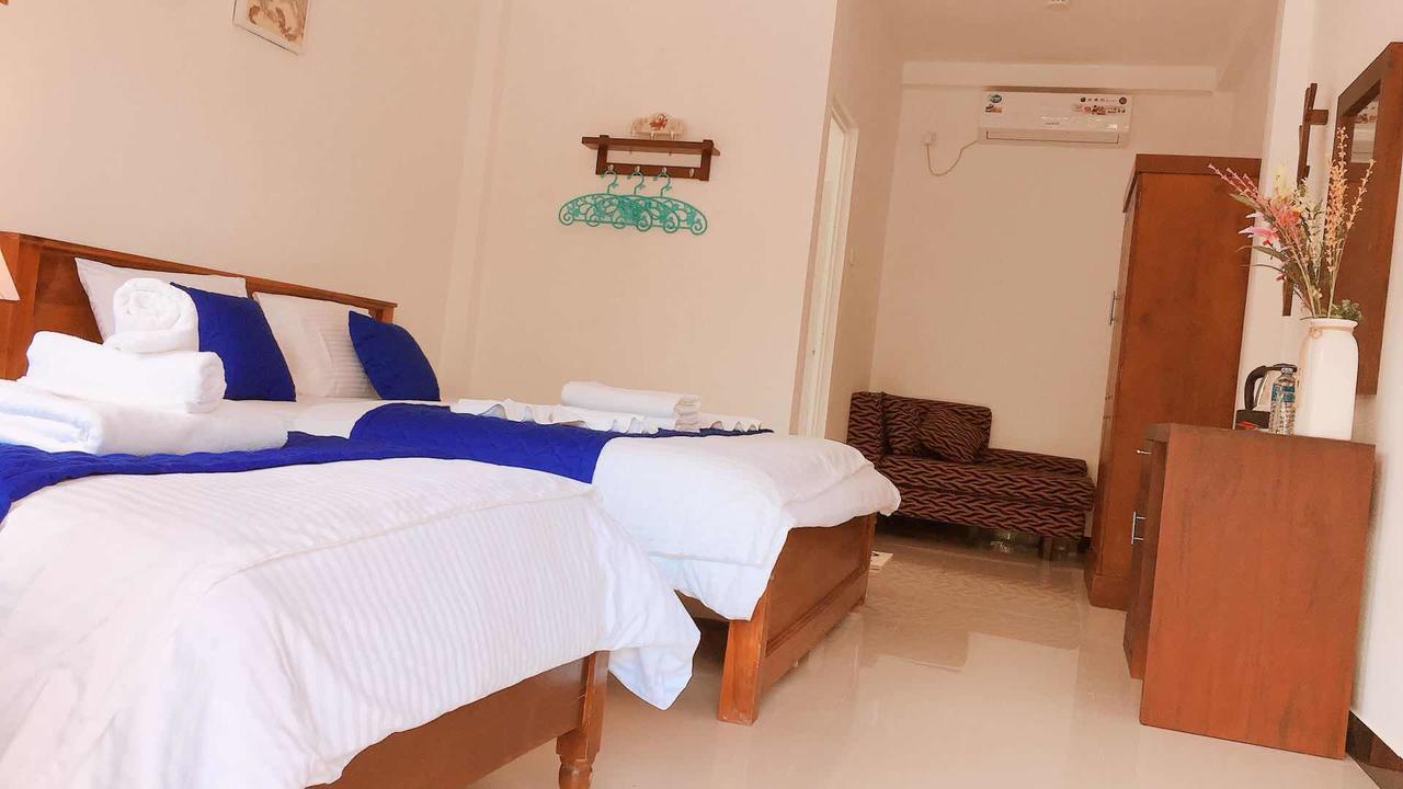 Blue Whale Holiday Hotel Mirissa Exterior foto