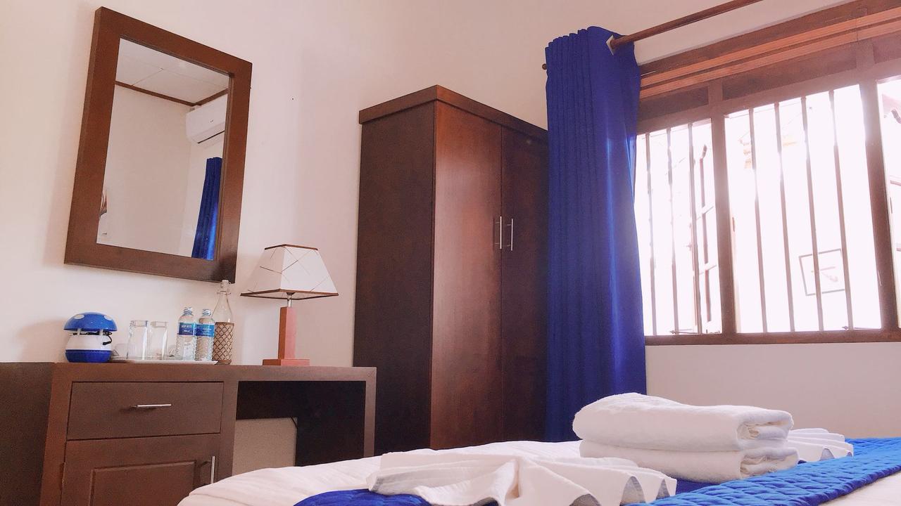 Blue Whale Holiday Hotel Mirissa Exterior foto