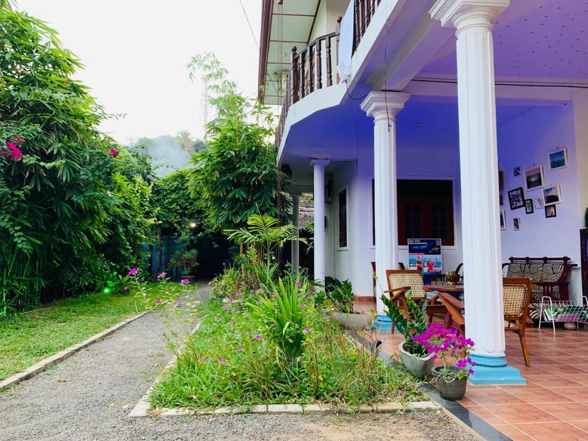 Blue Whale Holiday Hotel Mirissa Exterior foto